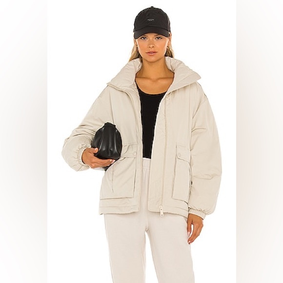 Free People Jackets & Blazers - 💫Free People💫 Duvet Bomber Jacket